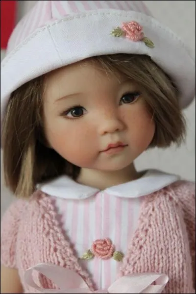 Comment s'appelle "la poupée de sang" dans un film d'horreur datant de 1990 ?