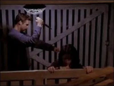 De quelle série télévisée fait partie cette scène se déroulant dans un ascenseur ?