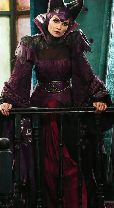 Où Malefique planque-t-elle son livre de sorts ?