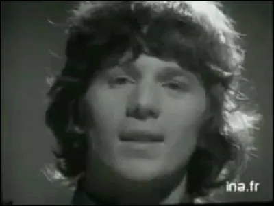 " Sur le chemin des écoliers...Quand nos membres, encore tout engourdis...De sommeil, grelottaient sous les assauts du vent...Nous nous battions à grands coups de boules de neige" : quel est le titre de cette chanson de Gérard Lenormand ?