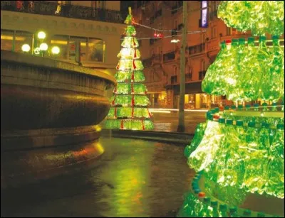 A la Bastille, on l'aime bien Nini peau d'chien !