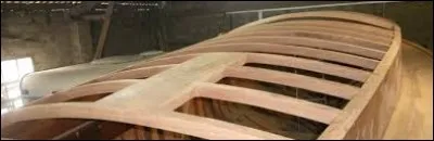 Dans quel port se trouve le chantier naval Debord et Charmet ?