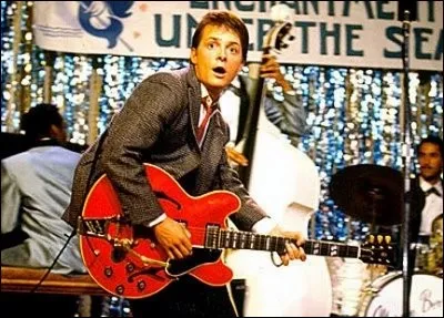Marty McFly ... la fin de "Retour vers le futur" ... Quelle guitare ?