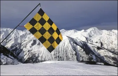Que signifie ce drapeau concernant la neige ?