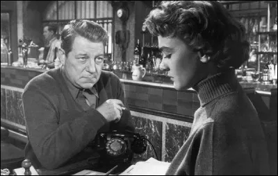 "Voici le temps des assassins" est un film noir dans lequel Jean Gabin joue le rôle d'un brave restaurateur qui se fait gruger par une jeune femme cynique, jouée par Danièle Delorme. Qui en est le réalisateur ?