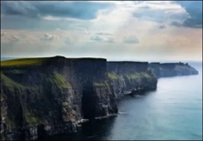 Superbes falaises ! Comment se nomment-elles ?