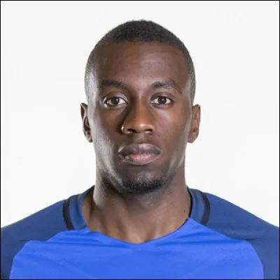 Le n°14 de l'équipe est un milieu de terrain. Il a lui aussi une célébration très connue. C'est...