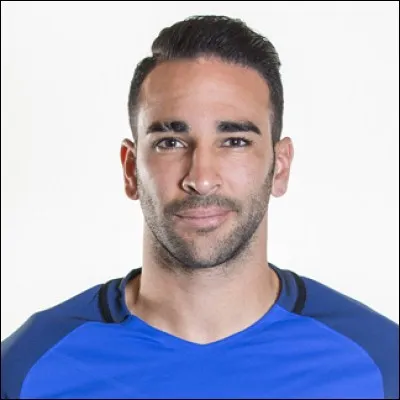 Le n°4 de l'équipe est encore un défenseur des Bleus que nous avons pu voir comme remplaçant dans quelques matchs. C'est...