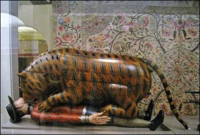 Le « Tigre de Tippu », représentant un tigre tuant un anglais, symbolise la victoire des peuples indiens sur l'empire colonisateur britannique. Mais qu'est-ce que c'est ?
