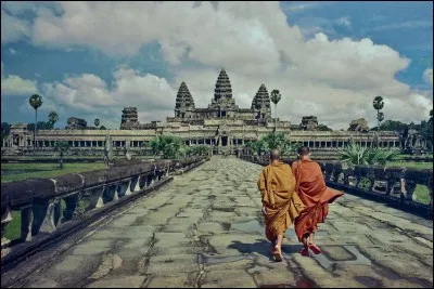 Le temple d'Angkor se situe en Thaïlande.
