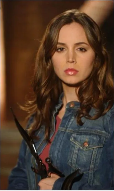 Dans la saison 3, qui est la nouvelle tueuse de vampires ?