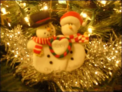 Se déroule à minuit à Noël.