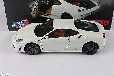 C'est gentil au Père Noël de vous offrir cette :