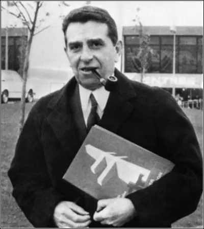 Il a été l'un des principaux conseillers politiques de Pompidou et de Chirac dans les années 70. Quel est son nom ?