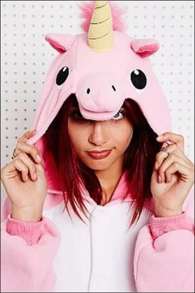 Comment s'appelle sa marque de bijoux ?