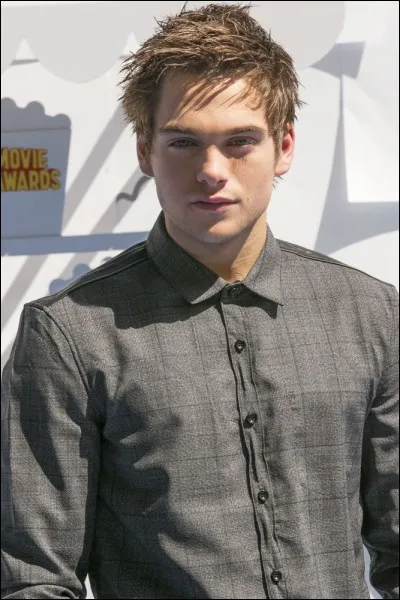 Une de ses matières favorites est l'Histoire.