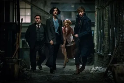 Qui sont ses trois autres amis ?