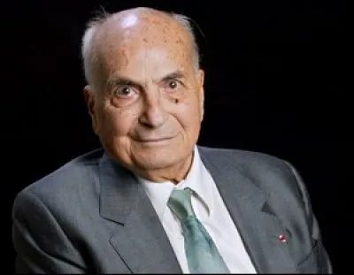 Cet écrivain, avocat, franco-israëlien né en Algérie, est connu pour sa traduction de la Bible. De qui s'agit-il ?