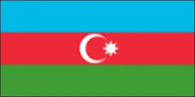 "Mən fortepiano oynamaq" veut dire : je fais du piano ; en quelle langue ?