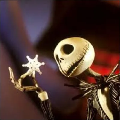 Un soir&eacute;e au cin&eacute;ma. Que d&eacute;couvre Jack Skellington alors qu'il veut rompre la monotonie dans laquelle il baigne et parce qu'il est lass&eacute; de f&ecirc;ter uniquement Halloween, tous les ans ?
