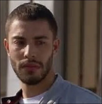 Qui Abdel défend-il ?