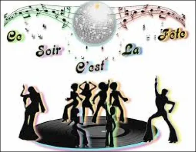 Qui est l'auteur de roman nommé "Paris est une fête" ?