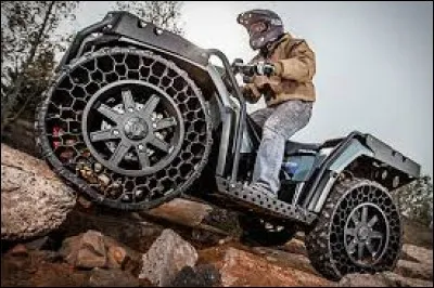 Q comme quad - Combien de roues poss&egrave;de un quad ?