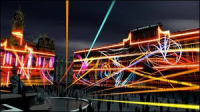 Cette fête se tient chaque année pendant quatre jours autour du 8 décembre, à Lyon.