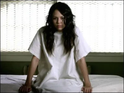 Pourquoi Mona va-t-elle à Radley ?