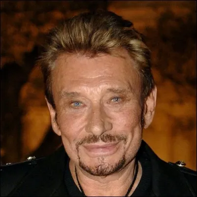 Complétez les paroles de cette chanson de Johnny Hallyday : 
"Des bufs entiers cuisent sur les feux.
On roule des tonneaux de vins vieux....."
Les hommes ont affûtés leurs stylets.
Pour..."