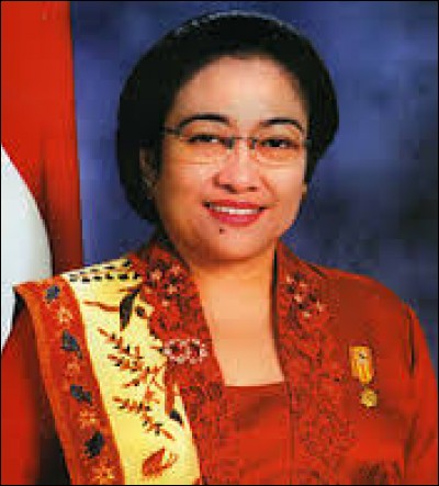Megawati Sukarnoputri fut présidente de 2001 à 2004 dans le pays qui compte le plus grand nombre de musulmans au monde. Quel est son nom ?