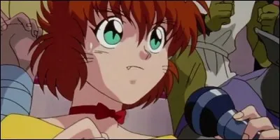 Comment se nomme le présentatrice du tournoi d'arts martiaux de l'Ombre ?