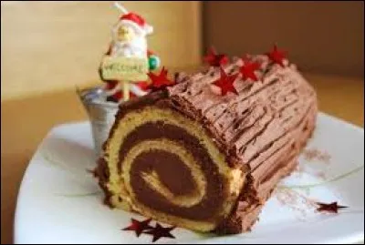 Ça y est, on peut passer aux desserts.
On ne peut évidemment pas passer à côté de ce dessert de Noël. Voici ..