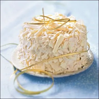 Passons sur les salades et les fromages, et regardons les desserts. Qu'est-ce ?