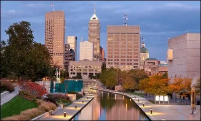 Dans quel État se situe Indianapolis ?