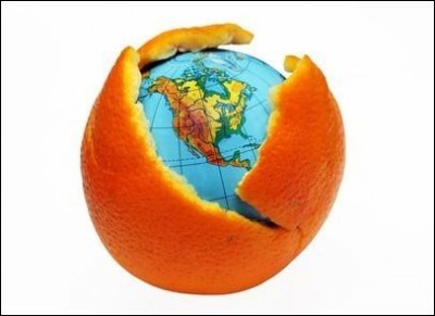 Qui a écrit "la Terre est bleue comme une orange" ?