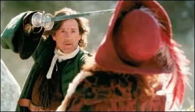 Qui recueille Aurore de Nevers dans "Le Bossu" de Paul Féval ?