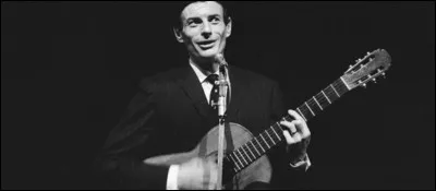 Jean Ferrat chante "C'est la fête à Meudon C'est la fête aux lampions C'est la fête aux étoiles...C'est la fête à la rue
Où tous ces inconnus Vont ranimer leur flamme C'est la fête où l'on rit En voyant que Paris Sera toujours Paname" Quel est le titre ?