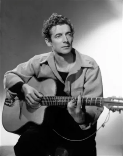 " J'ai nettoyé, décoré ma maison Et fait deux bancs de bois 
Je frotte, je lave du plancher au pignon Depuis un demi-mois". Qui chantait ainsi, en 1951, "la fête" ?