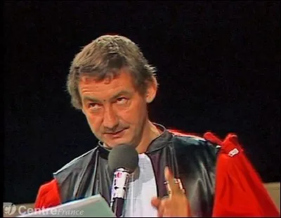 Il y a plus d'humanité dans l'oeil d'un chien quand il remue la queue ...