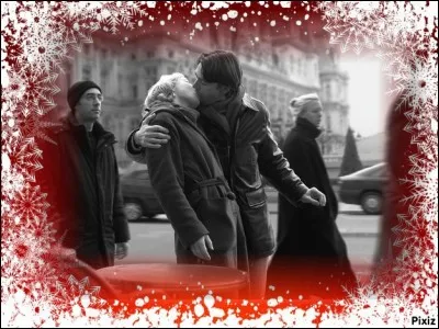 À quel photographe doit-on le célèbre "Baiser de l'Hôtel de ville" ?