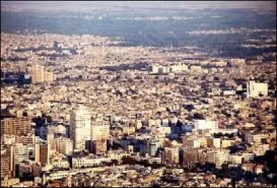 Dans quel pays la ville de Damas se situe-t-elle ?