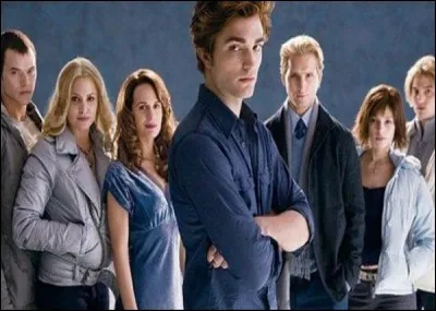 Depuis qu'ils sont vampires, les Cullen ont tous un don qui est la vitesse de déplacement physique. Certains ont un deuxième don, sauf un membre des enfants Cullen. De qui s'agit-il ?