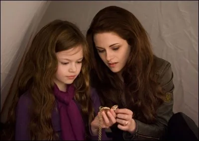 Renesmée est à moitié humaine et à moitié vampire mais possède tout de même un don. De quel don s'agit-il ?