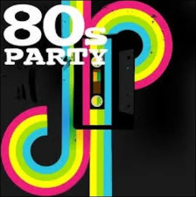 Qui a chanté ces paroles : "Au dessus des vieux volcans /
Glissent des ailes sous le tapis du vent /
Voyage Voyage" ?