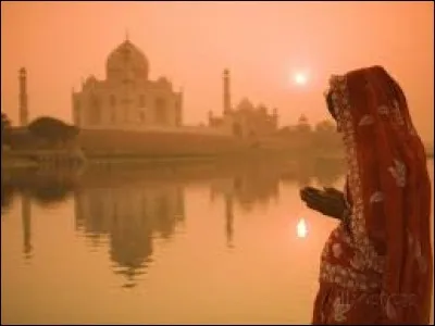 Par combien d'habitants l'Inde est-elle habitée ?