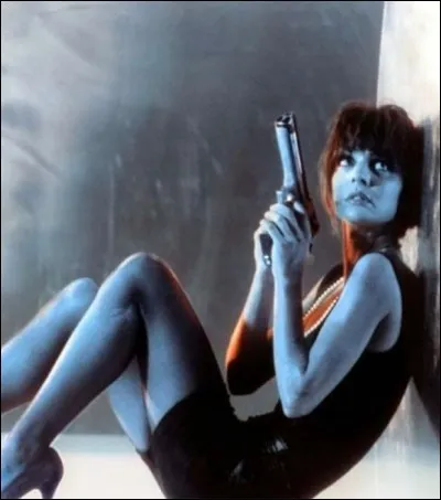 N - Luc Besson a réalisé le film "Nikita" sorti en 1990.