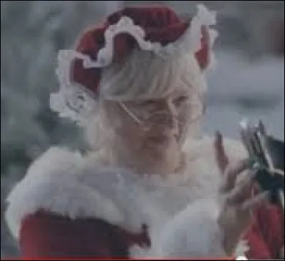 Sa femme, trahie, n'allait surtout pas en rester là ! Elle se hâta de prévenir les forces de police, leur demandant expressement de retrouver son ignoble perver de mari...