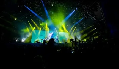 Glastonbury Festival - Ce festival de musique a une programmation musicale au top, mais la partie la plus amusante est de pouvoir patauger dans la boue. C'est un festival qualifié de sale, brutal et sauvage. Mais où se tient-il ?