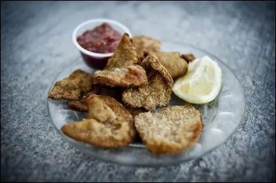 Les festivals de la testicule : Vous l'aurez compris dans ce pays, on fête cet attribut masculin en consommant ceux d'animaux. Testicules de dindons, moutons, taureaux sont ainsi dégustés mais d'où vient cet étrange festival?